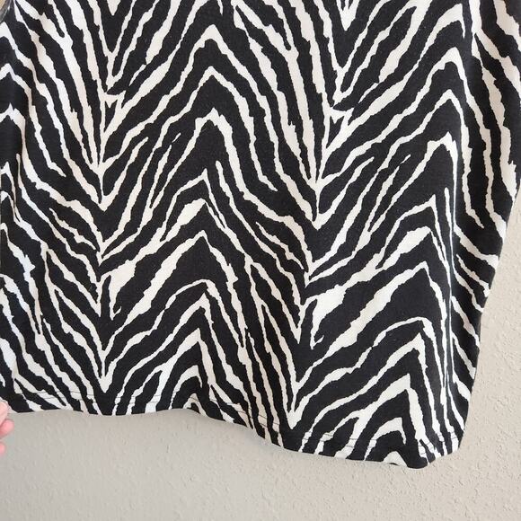 Zyia Active Safari Zebra Print Sleeveless Muscle Tee Size Medium - Picture 6 of 10